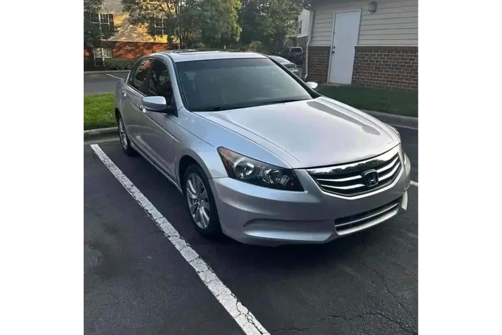 $1500 : Honda Accord image 1