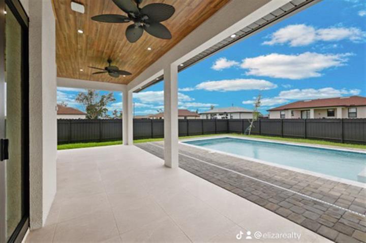 $599900 : Cape Coral Fl for Sale New Hom image 10