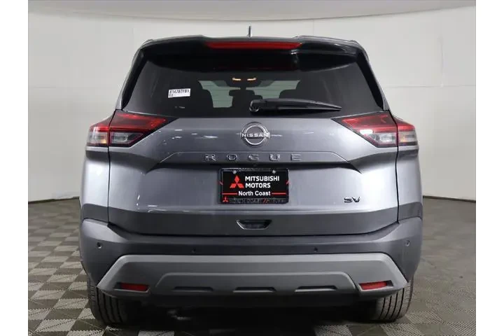 $17993 : Nissan Rogue 2023 SV 4dr Cro image 10