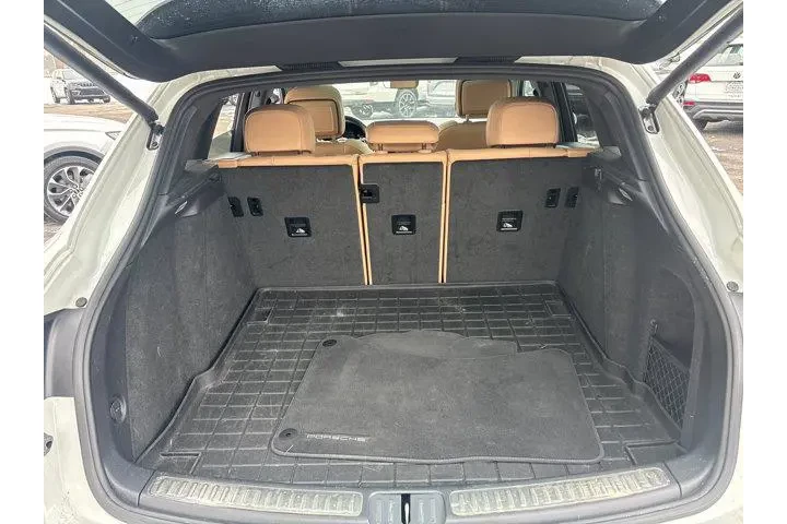 $39985 : Porsche Macan 2023 AWD T 4dr image 9