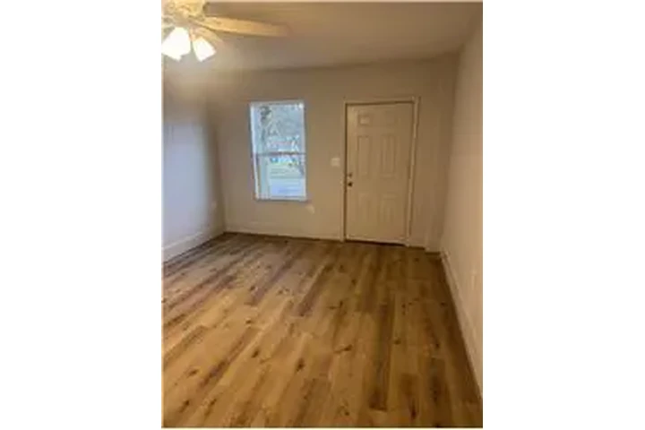 $1795 : Rental property with 3 bedro image 2