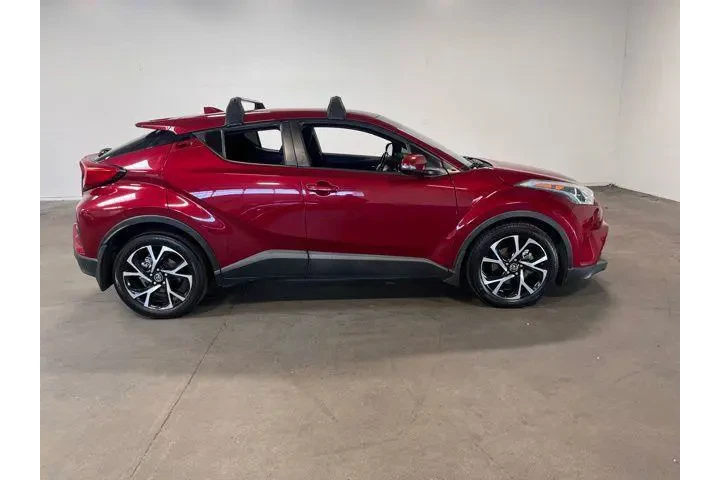 $14939 : Toyota C-HR 2018 XLE 4dr Cro image 2