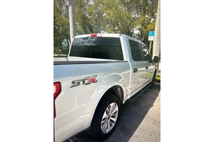 Ford F-150 2017 4x2 XL 4dr S image 2