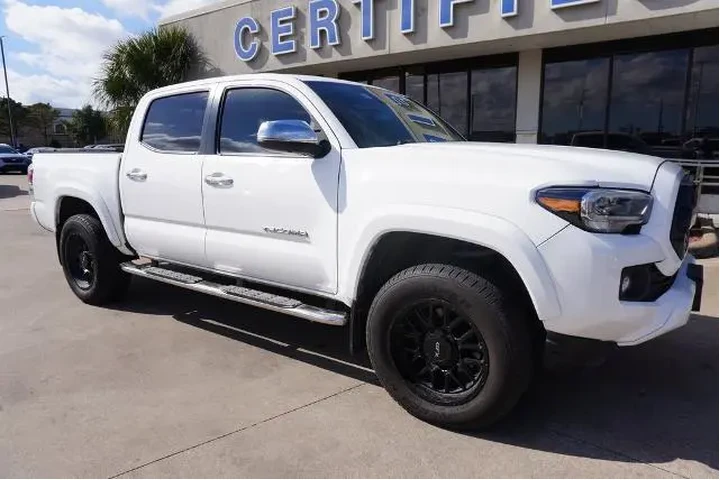 $37488 : Toyota Tacoma 2021 4x4 Limit image 1