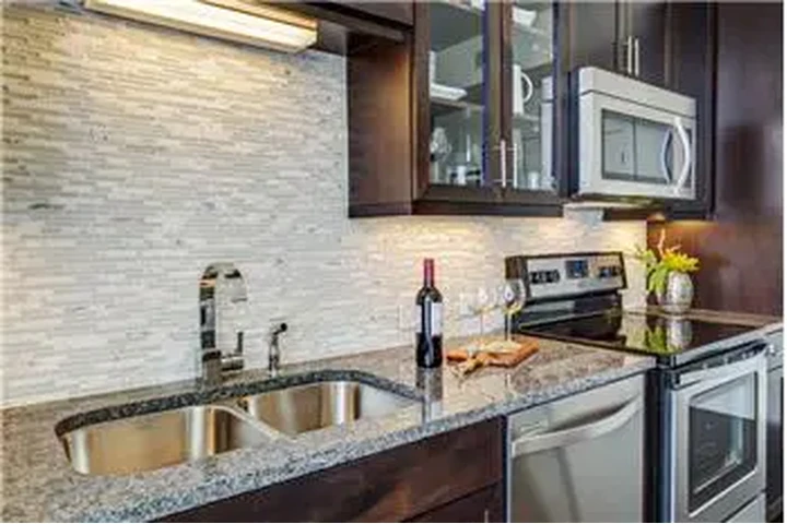 $2774 : Rental property with 1 bedro image 6