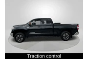 $17000 : Toyota Tundra 2018 4x4 SR5 4 thumbnail