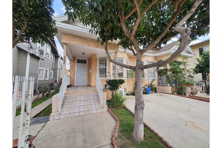 $2750 : Apartamento de 3 recamaras image 1