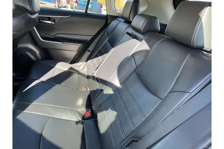 $24995 : Toyota RAV4 2019 AWD XLE Pre image 8