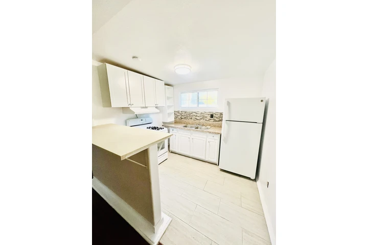 $1700 : ESTUDIO EN NORTHRIDGE, 91324 image 6