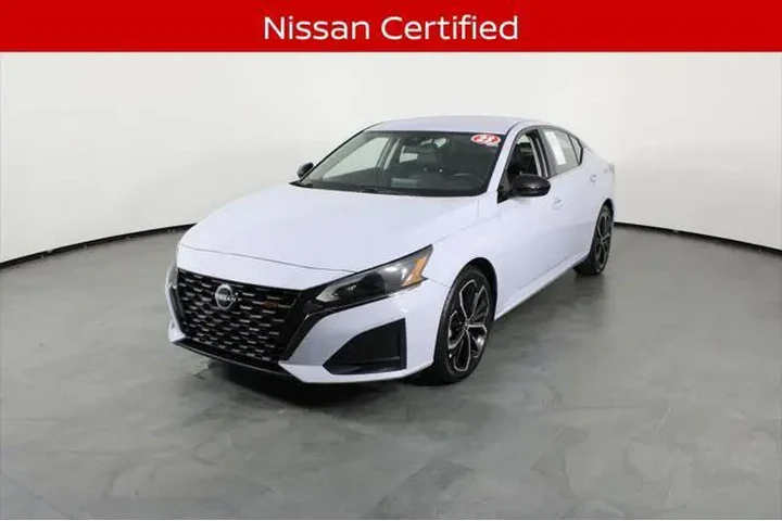 $18766 : Nissan Altima 2023 2.5 SR 4d image 2