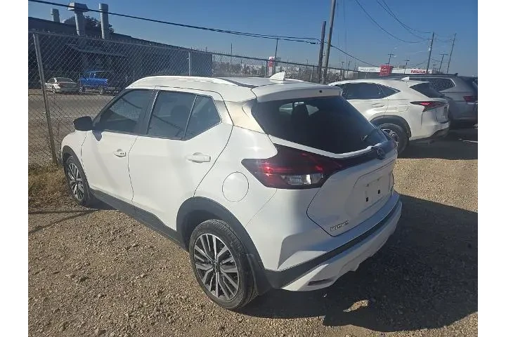 $16170 : Nissan Kicks 2024 SV 4dr Cro image 2