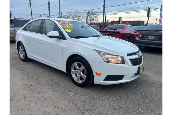 $5599 : 2014 Cruze LT Fleet image 3