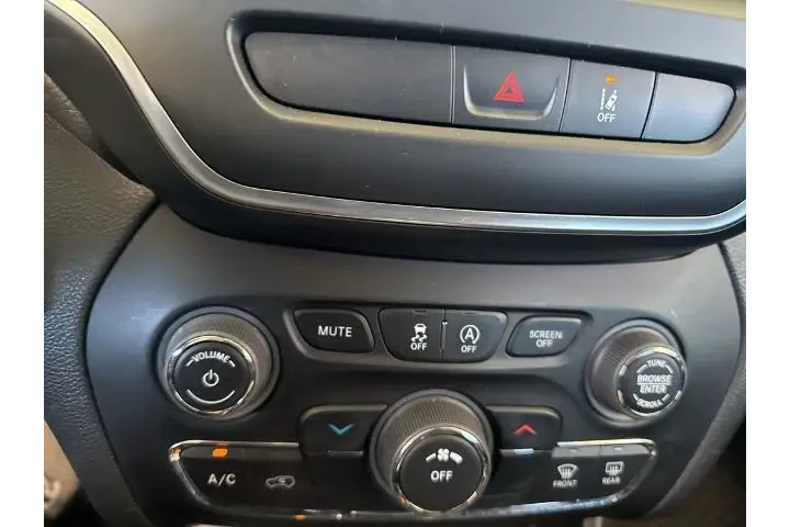 $21728 : Jeep Cherokee 2022 4x4 X 4dr image 10