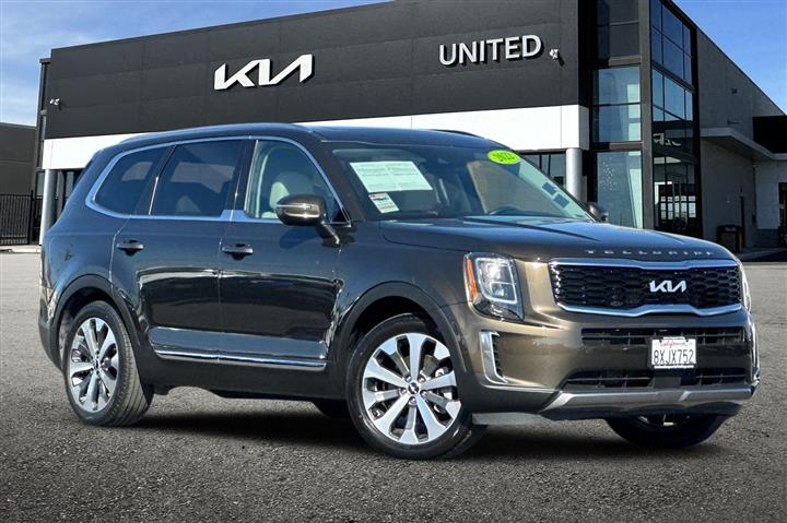 $34498 : Pre-Owned 2022 Telluride EX image 2