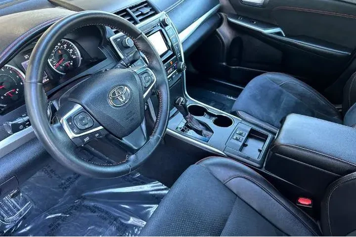 $14598 : Toyota Camry 2015 SE 4dr Sed image 4