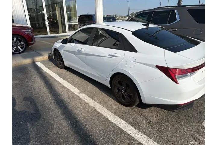 $20771 : Hyundai ELANTRA Hybrid 2023 image 3