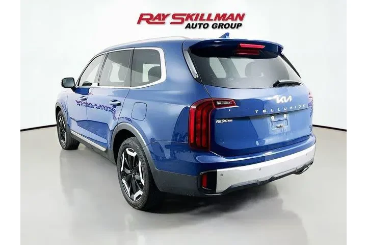 $30988 : Kia Telluride 2023 S 4dr SUV image 5