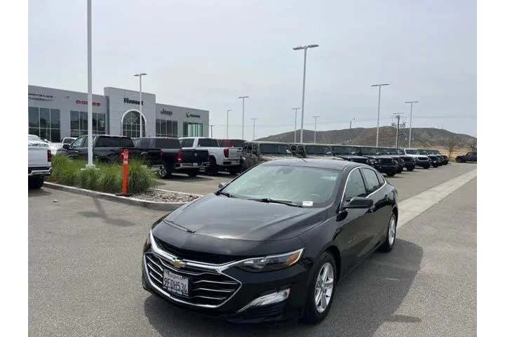 $18689 : Chevrolet Malibu 2023 LS 4dr image 4