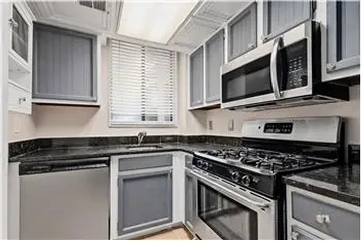 $2599 : Rental property with 2 bedro image 4