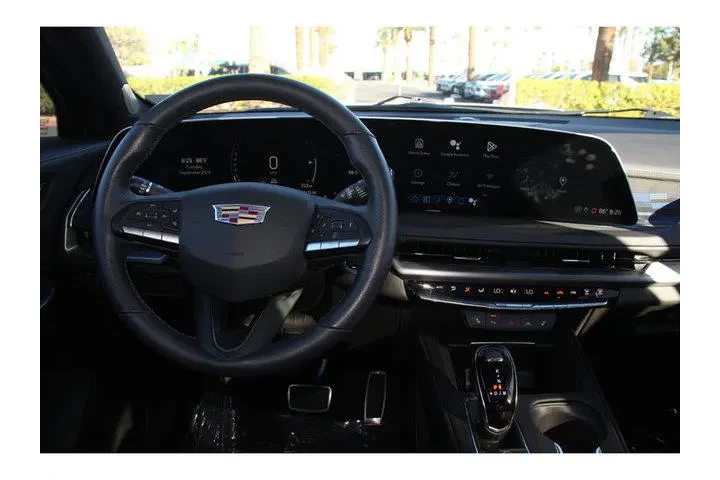 $37021 : Cadillac XT4 2024 Sport 4dr image 4
