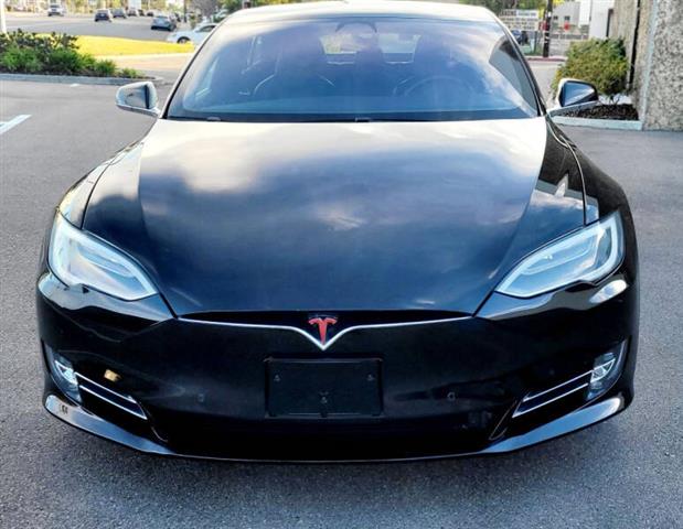 $29950 : 2018 Model S 75D image 6