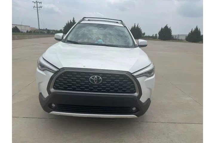 $28250 : Toyota Corolla Cross 2024 XL image 2