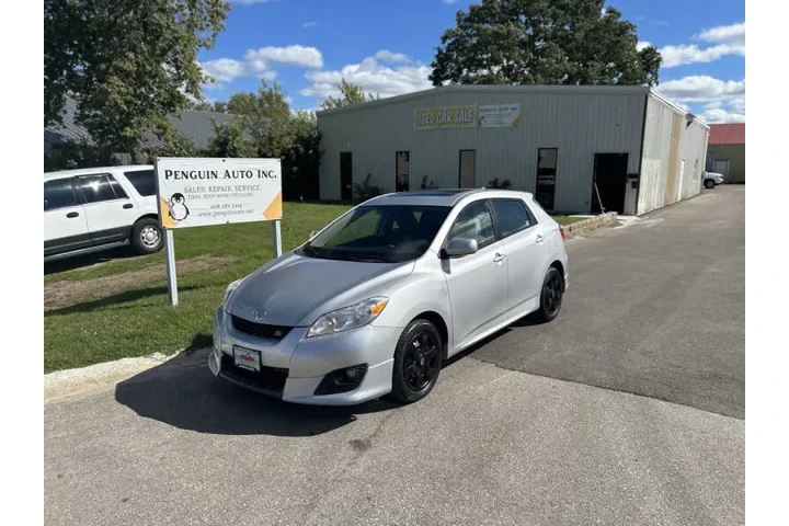$6500 : 2009 Matrix S image 1