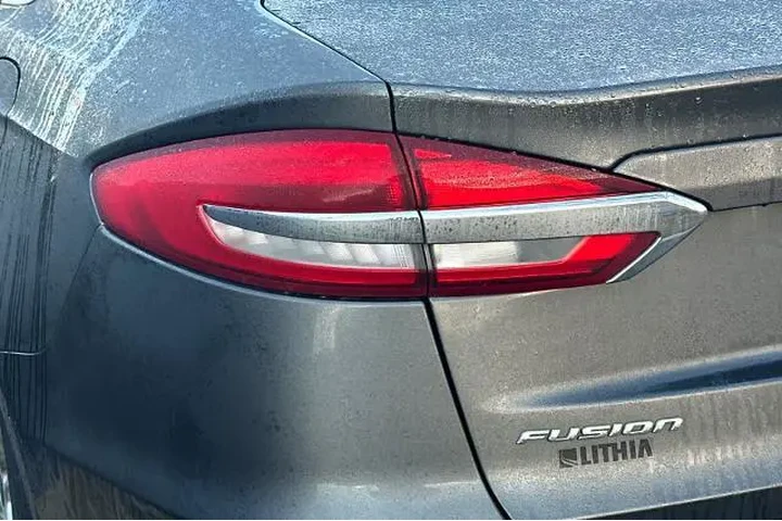 $17995 : Ford Fusion Hybrid 2019 SEL image 8