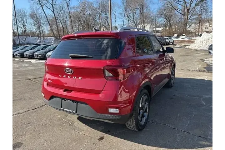 $17000 : Hyundai VENUE 2023 Limited 4 image 6
