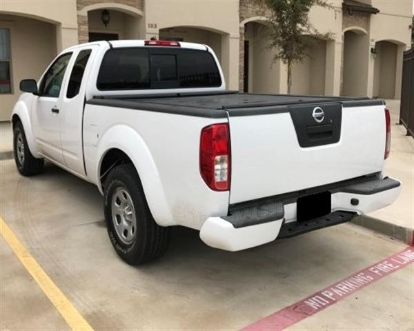 $6000 : 2010 Nissan Frontier XE King C image 4