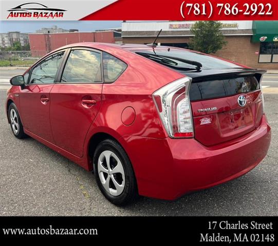 $9500 : Used 2012 Prius 5dr HB Three image 3