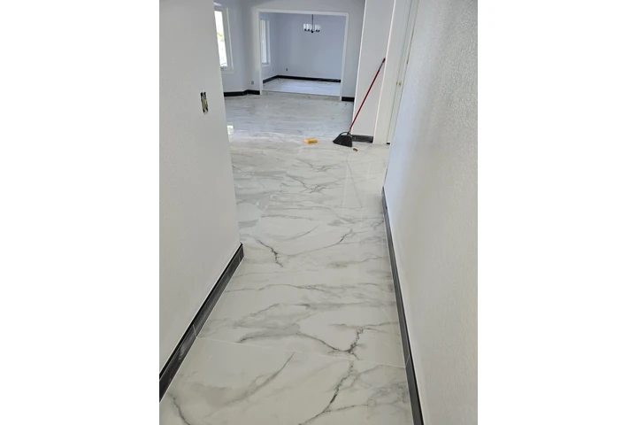 Tallo y porcelana image 1