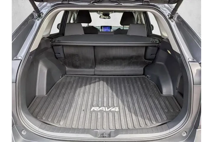 $38455 : Toyota RAV4 Hybrid 2025 AWD image 6