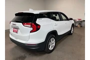 $20810 : GMC Terrain 2024 SLE 4dr SUV thumbnail