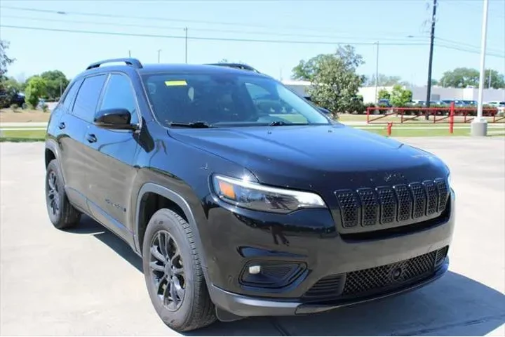 $24999 : Jeep Cherokee 2023 4x4 Altit image 4