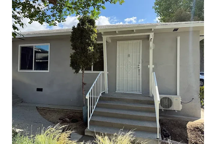 $1650 : UNIT🏡Tedemory Dr,Whittier, CA image 1