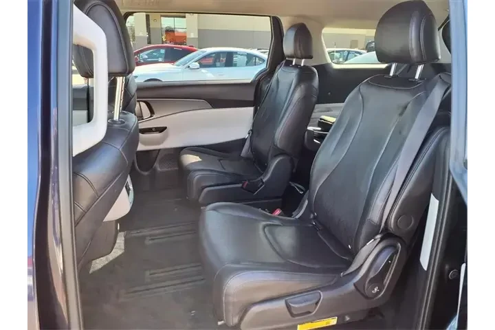 $25992 : Kia Carnival 2024 LX 4dr Min image 8