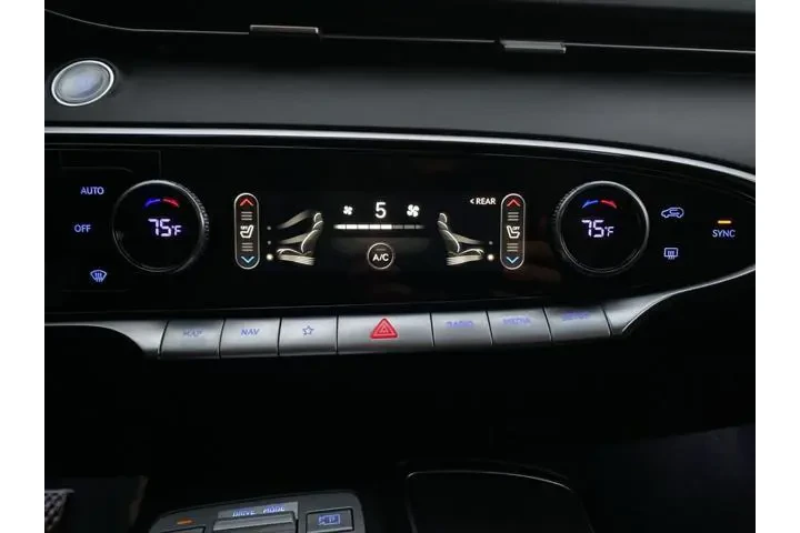 $30150 : Genesis GV70 2022 AWD 2.5T S image 10