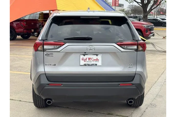 $27836 : Toyota RAV4 2025 AWD LE 4dr image 6