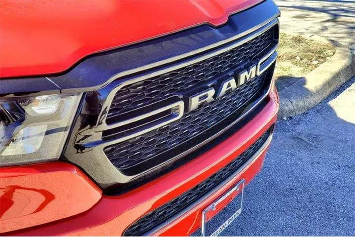 $33833 : Ram 1500 2024 4x4 Tradesman image 3