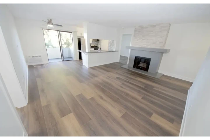 $1450 : 1 Bedroom unit in Lynwood image 8