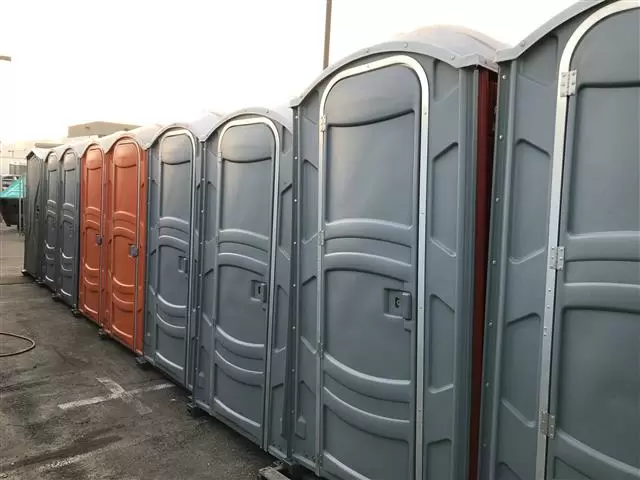RENTA DE BAÑOS PARA FIESTAS image 3