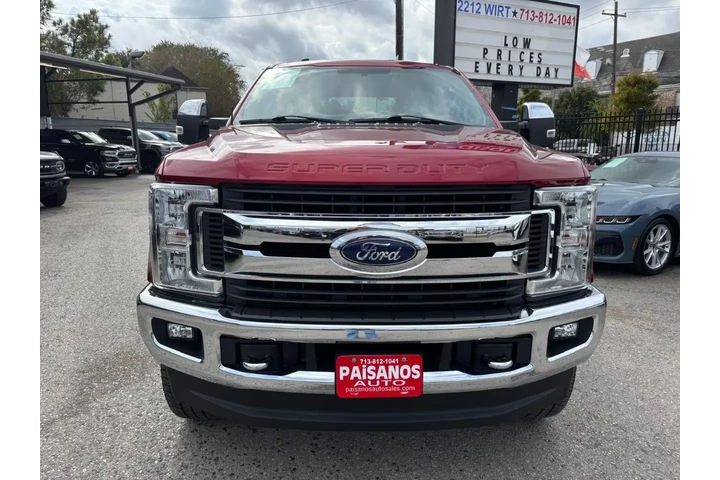 2017 F-250 XLT Crew Cab 4WD image 2