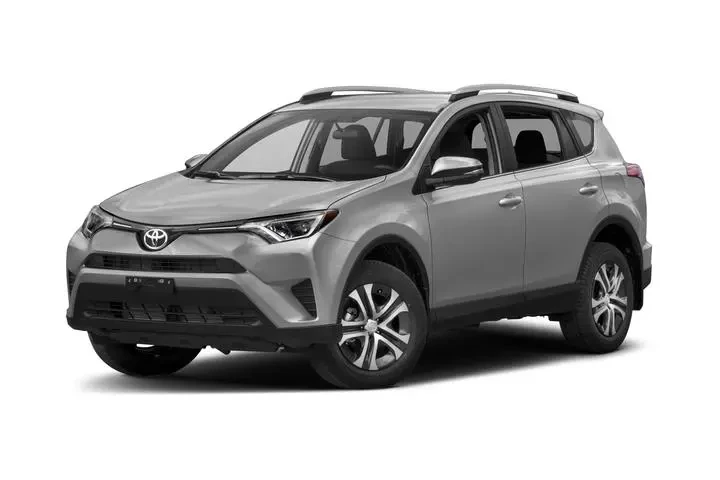 $12100 : Toyota RAV4 2017 AWD LE 4dr image 1