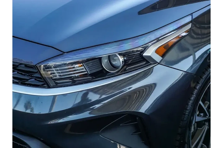 $17991 : Kia Forte 2023 LXS 4dr Sedan image 5