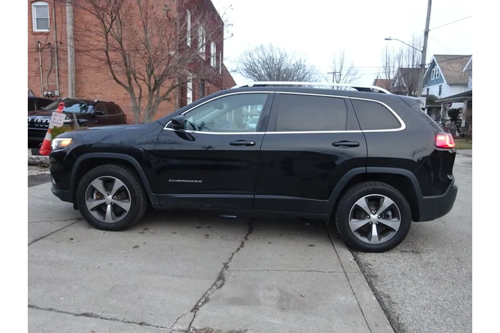$9800 : 2019 Cherokee Limited 4x4 image 7