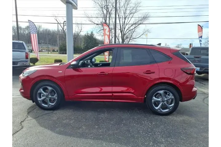 $25988 : Ford Escape 2023 ST-Line 4dr image 6