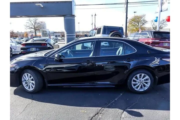 $24963 : Toyota Camry 2023 SE 4dr Sed image 5