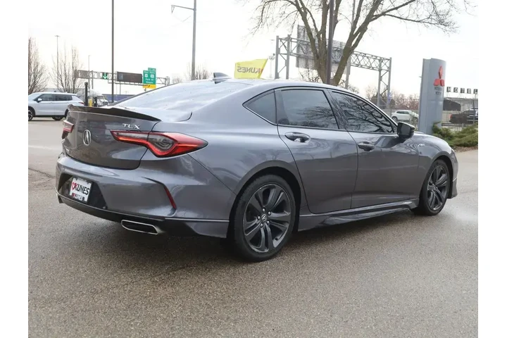 $30977 : Acura TLX 2022 4dr Sedan w/A image 10