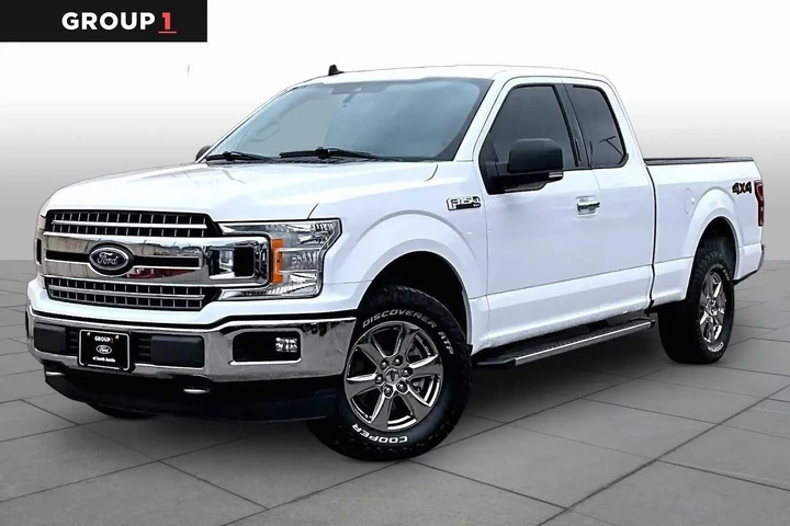 $27581 : Ford F-150 2020 4x4 XLT 4dr image 1